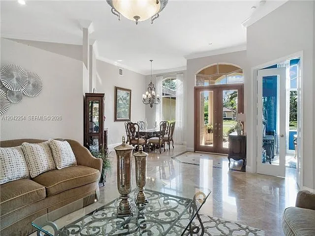 6807 NW 66th Way — Photo 2