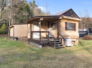 8 Dorf Auf Rader Rd, Wilmington, VT 05363