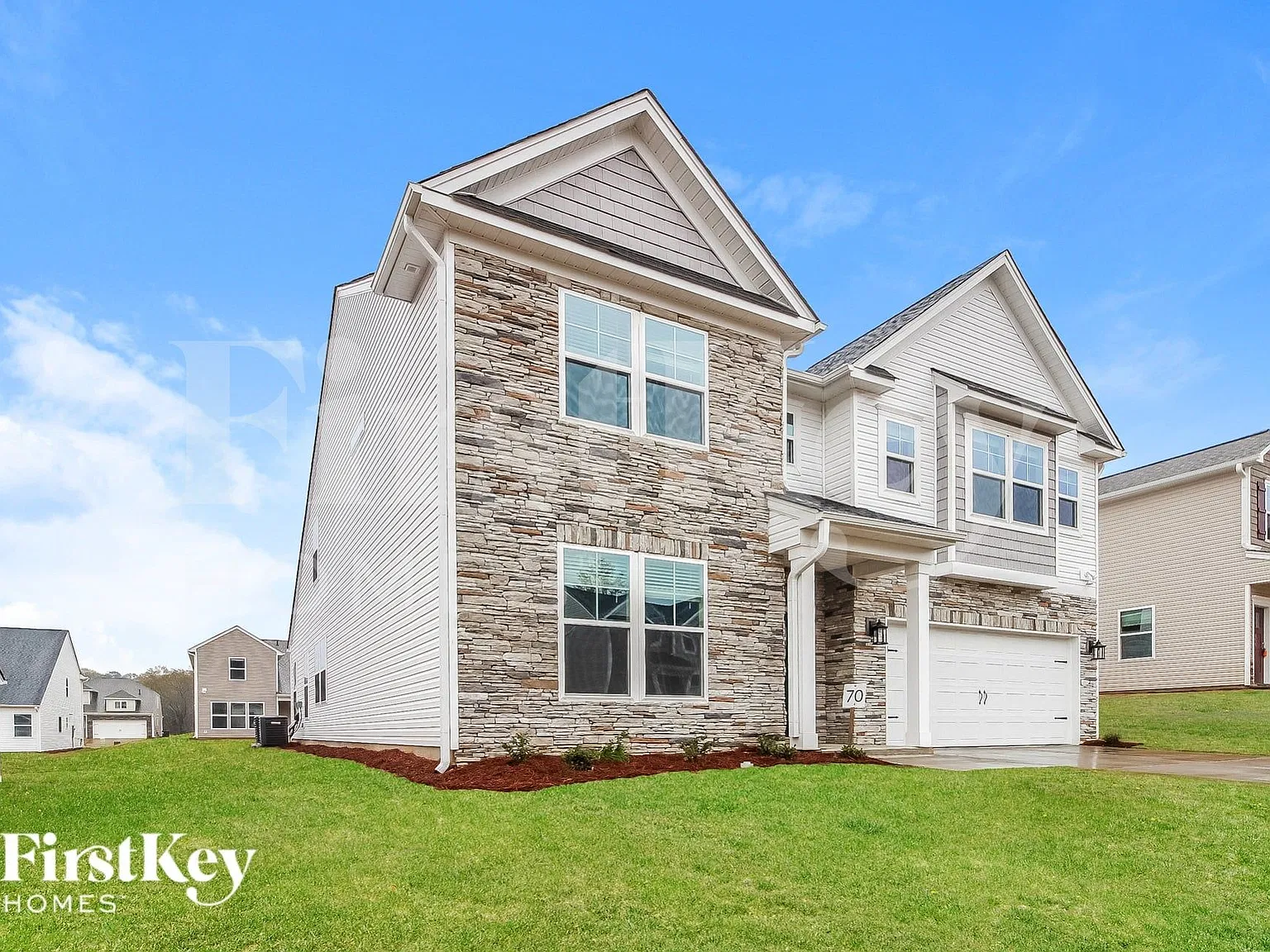 4 bed, 3.5 bath, 3184 sqft, $2,735 — Photo 2