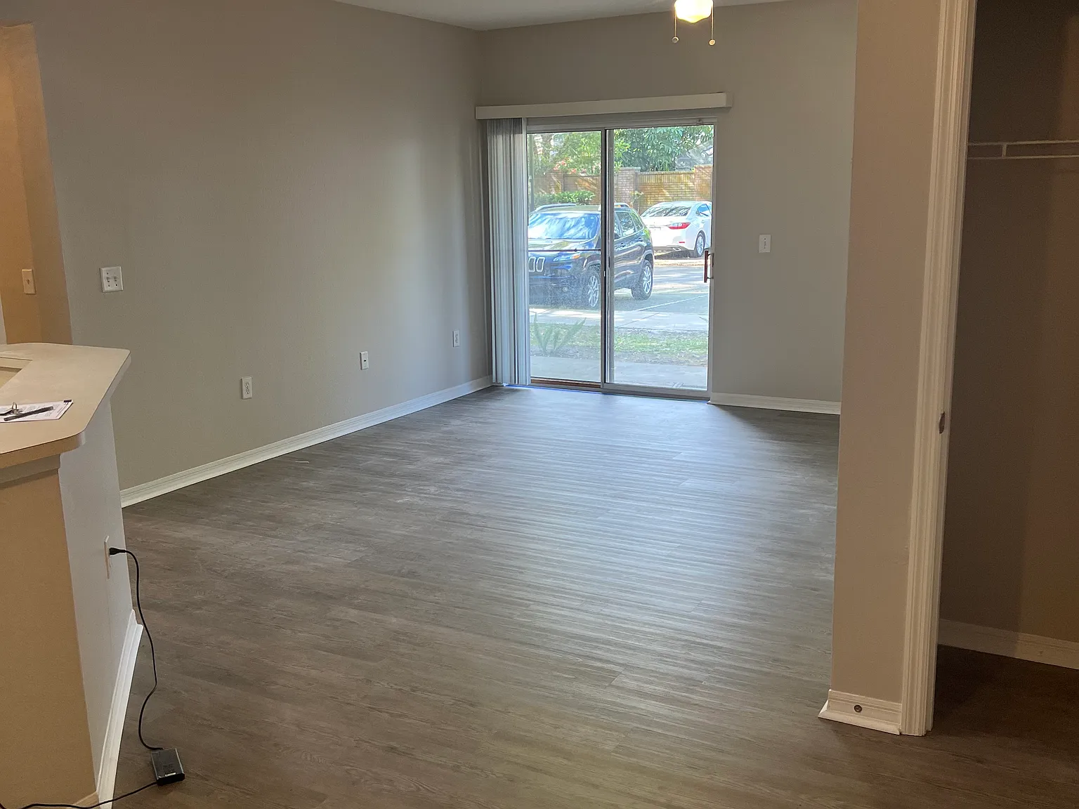 2 bed, 960 sqft, $1,500 — Photo 3