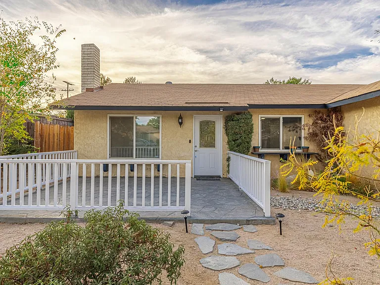 43827 Lively Ave — Photo 5