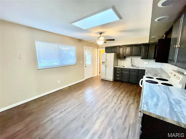 208 Harvard Dr — Photo 14