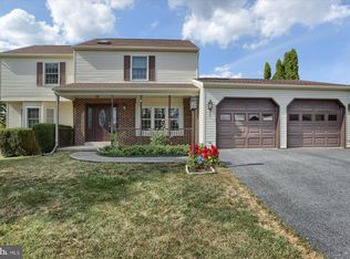 12 Victoria Way, Camp Hill, PA 17011