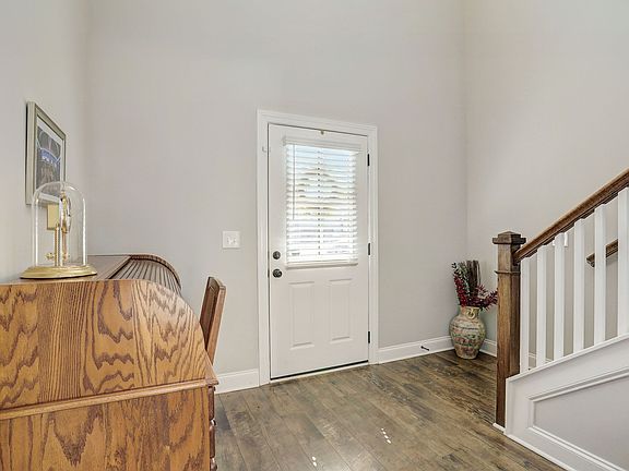 5th image of 3529 Magruder Dr