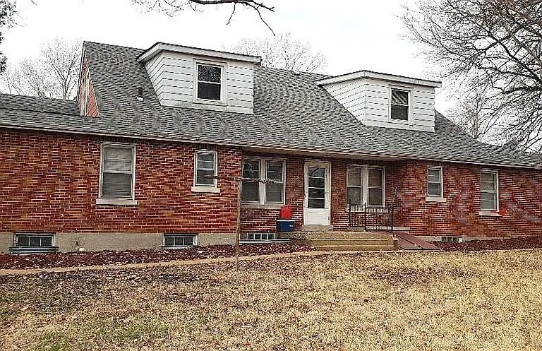 1308 Caseyville Ave — Photo 4