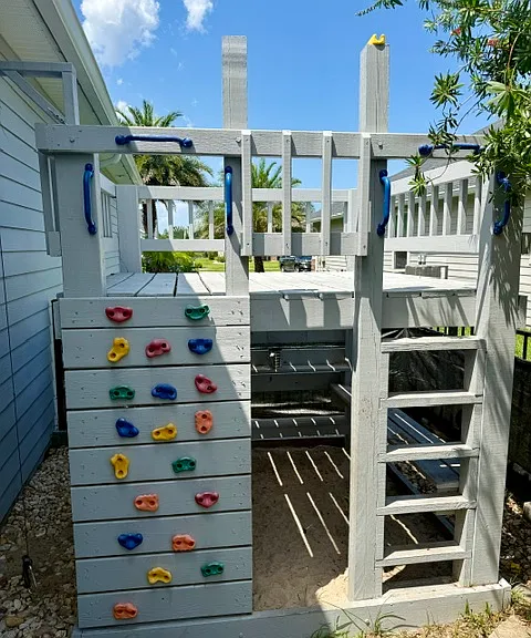 Playhouse, Sandpit