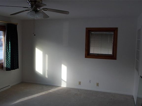 3rd image of 5532 Maplewood Dr