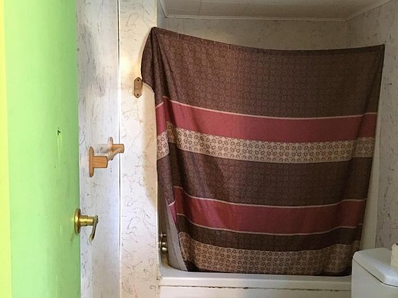 5th image of 831 S 20th St