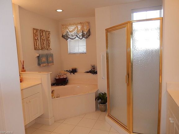 3rd image of 677 Vintage Reserve Cir