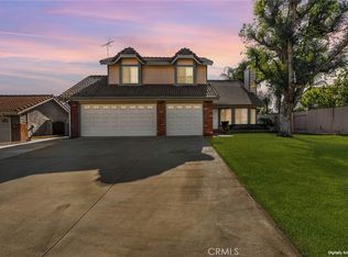 11048 Thrush Dr, Riverside, CA 92505