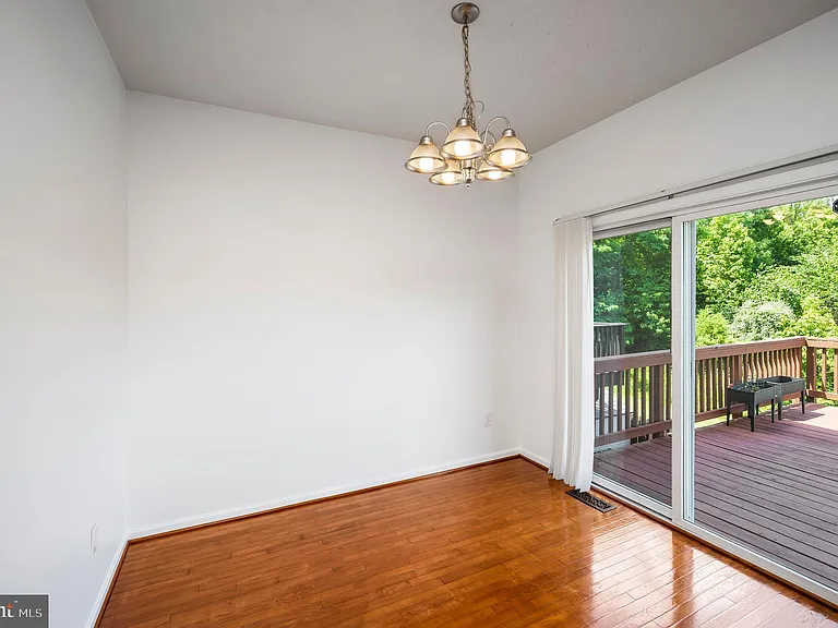 104 Stingray Ct — Photo 15