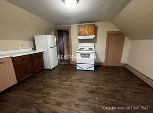 26 Waterville Rd APT 3, Skowhegan, ME 04976