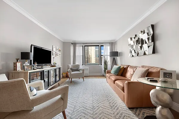 Rented by Compass | media 2