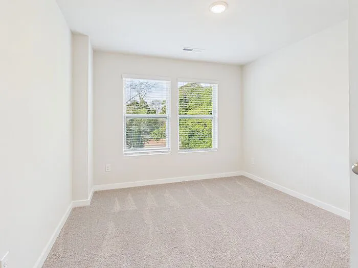 311 E Kings Dr #4 — Photo 23
