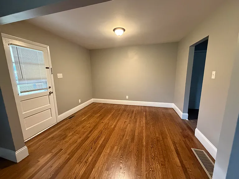 1618 Auburn Dr — Photo 5