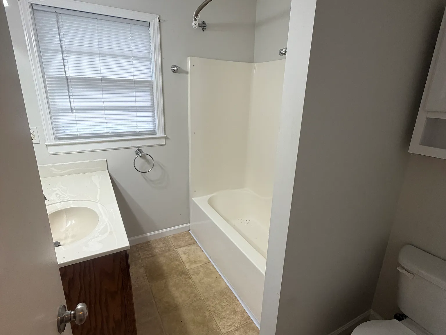 3 bed, 1022 sqft, $1,500 — Photo 3
