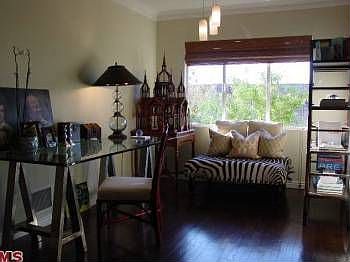 3rd image of 1225 Sunset Plaza Dr APT 1