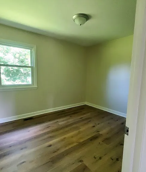 125 Jacklyn Ct — Photo 9