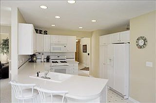 5th image of 1222 Eaglewood Dr NE