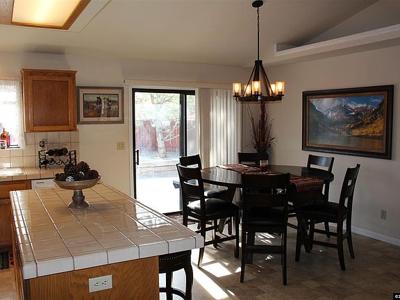 5th image of 1087 Canal Dr