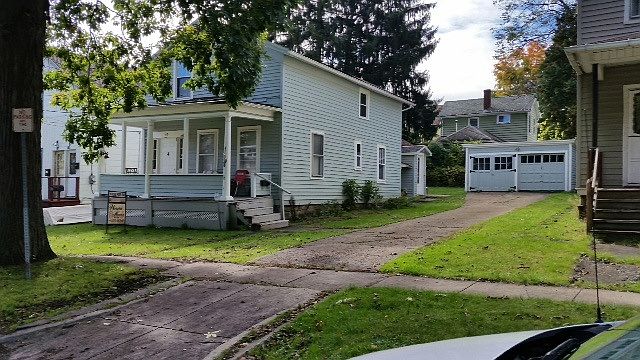 2nd image of 112 Fulton St