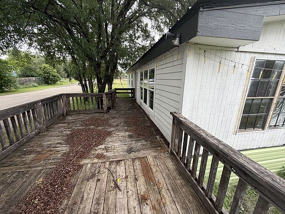 4th image of 4231 Cottonwood Dr