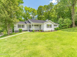 5209 Skyline Dr, Knoxville, TN 37914