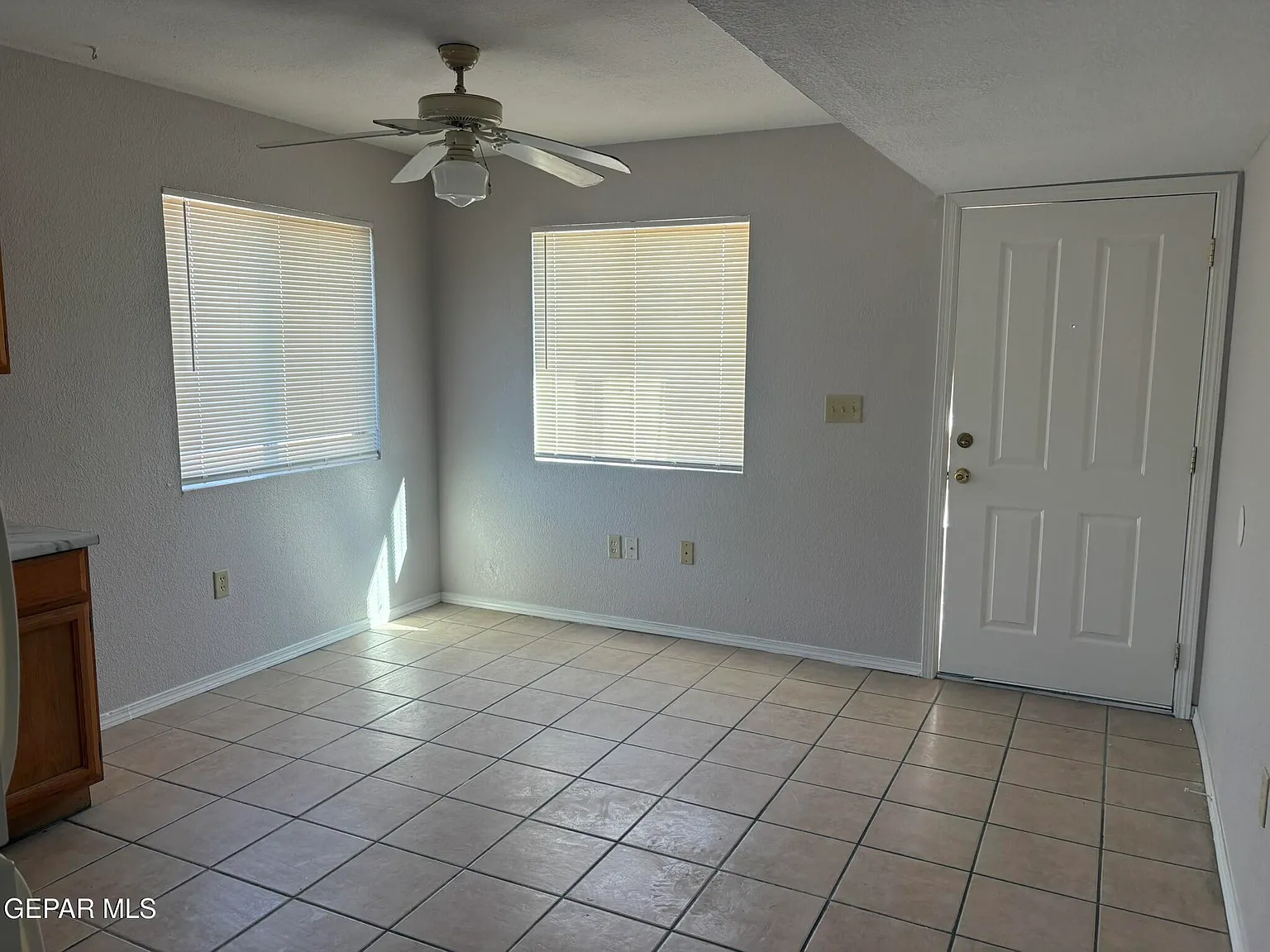 1 bed, 1.0 bath, 504 sqft, $795 — Photo 2