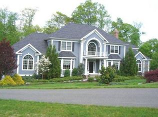 39 Russett Rd, Sandy Hook, CT 06482