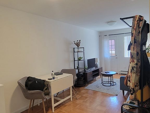 3rd image of 2634 30th St APT 1C
