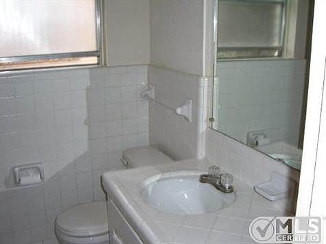 4th image of 4428 Myrna Dr