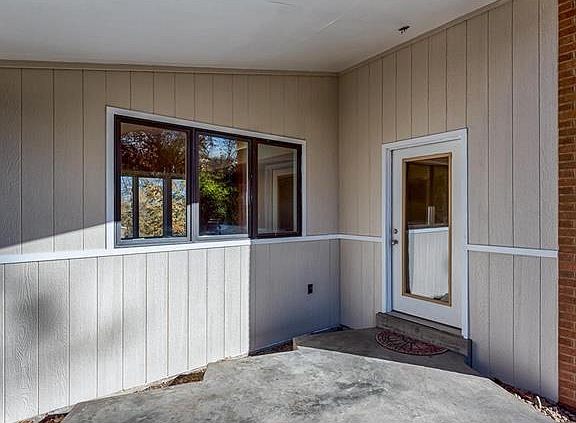 2nd image of 1150 Magnet Dr