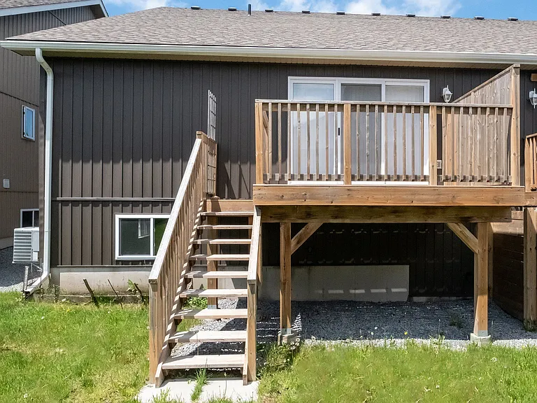 22 Stirling Cres — Photo 28