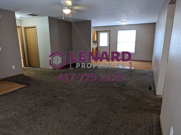 3rd image of 895 W Cambridge Ave