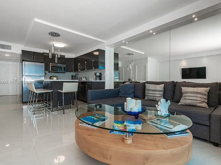 2301 Collins Ave #1111 — Photo 10