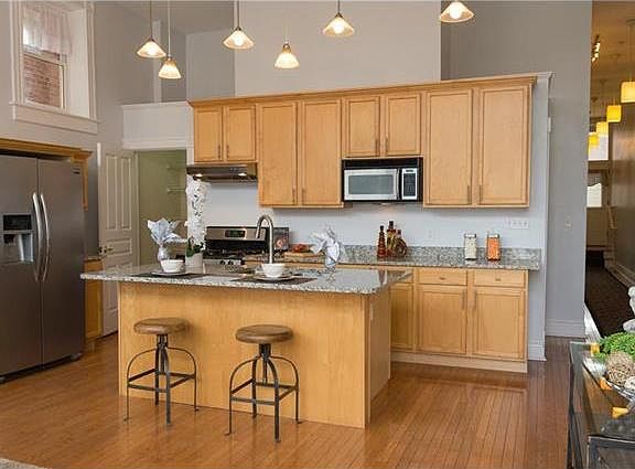 3rd image of 1924 Geyer Ave #1924A
