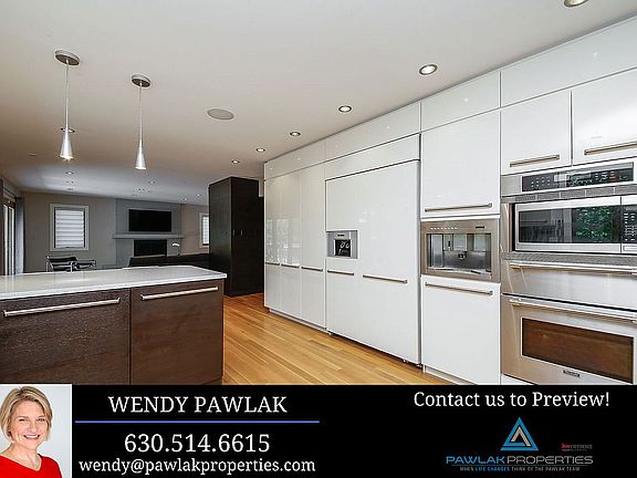 3rd image of 13404 W Oakwood Ct