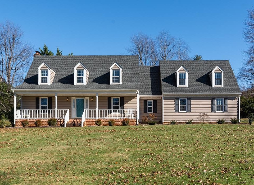1st image of 76 Heritage Dr