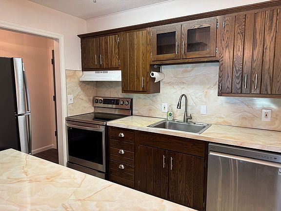 5th image of 324 Russell Rd APT 109