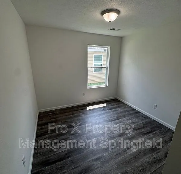 1618 W Scott St — Photo 9