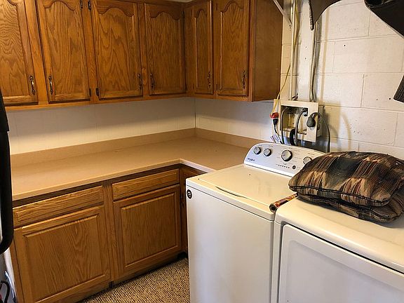 5th image of 1031 Meadow Ct
