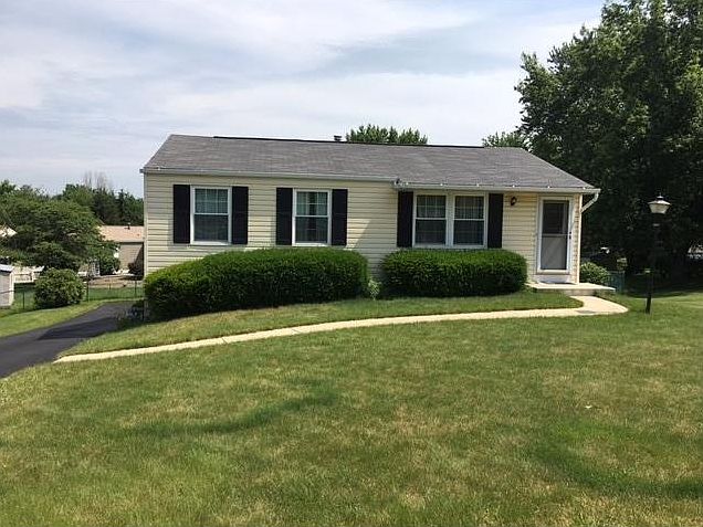1st image of 505 Somerset Dr