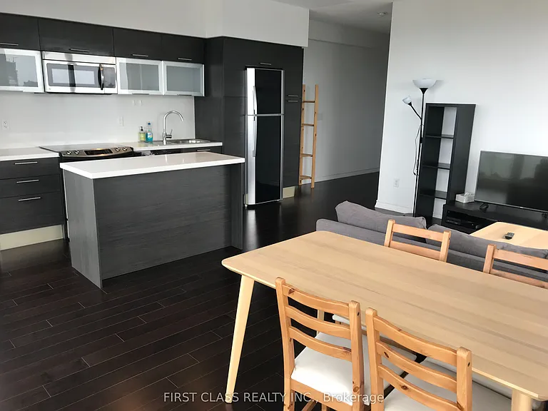 386 Yonge St #5102 — Photo 5