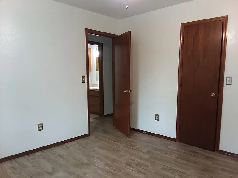 3rd Bedroom / Office