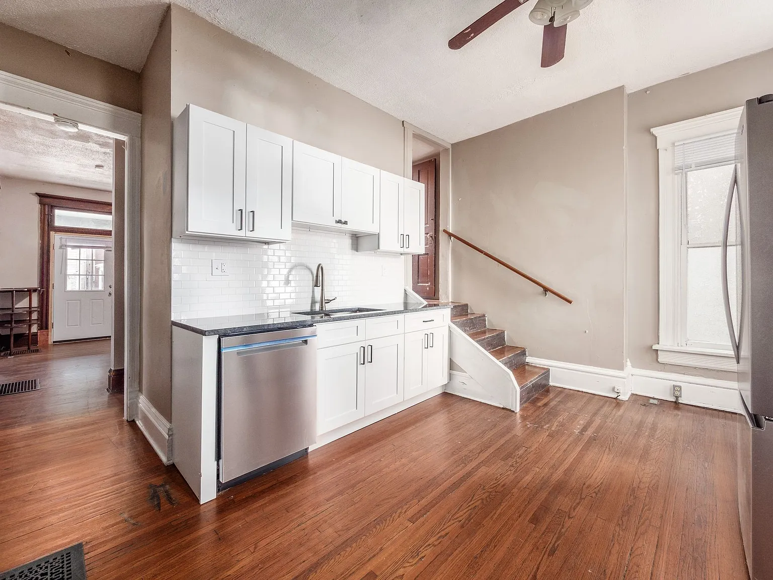 9 bed, 5000 sqft, $7,950 — Photo 4