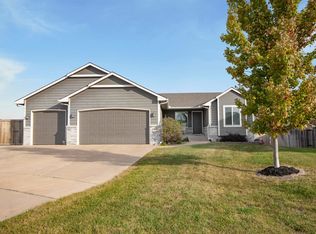 1924 E Teak Ct, Andover, KS 67002