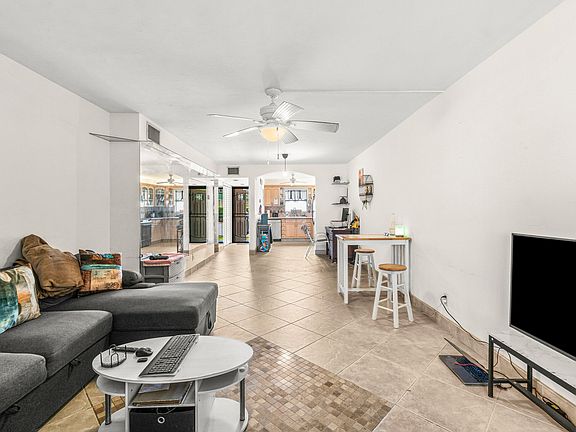 3rd image of 750 SE 6th Avenue #125