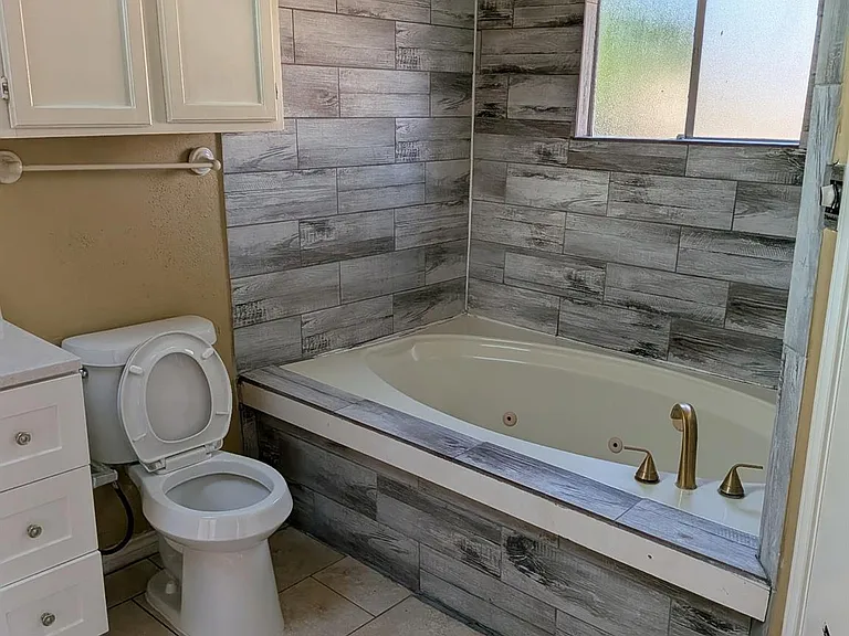 6826 Heather Hollow Dr — Photo 16