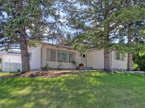 185 N Springwood Dr SW, Calgary, AB T2W 0L2