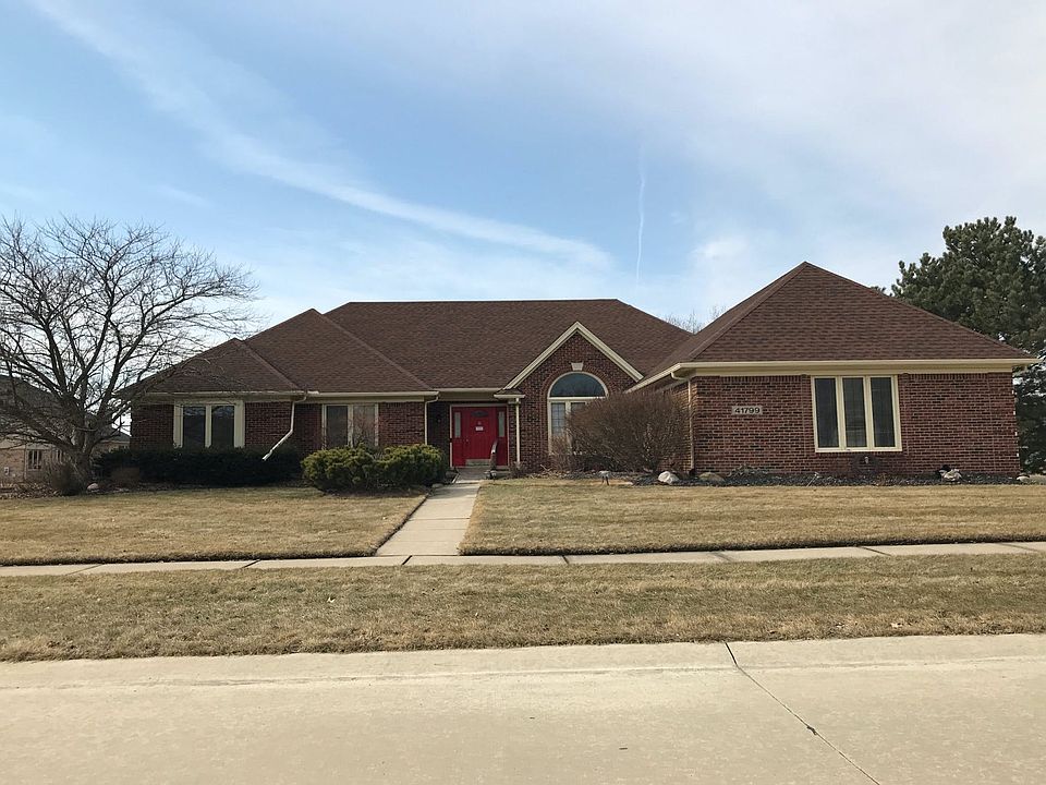 1st image of 41799 Plumtree Dr